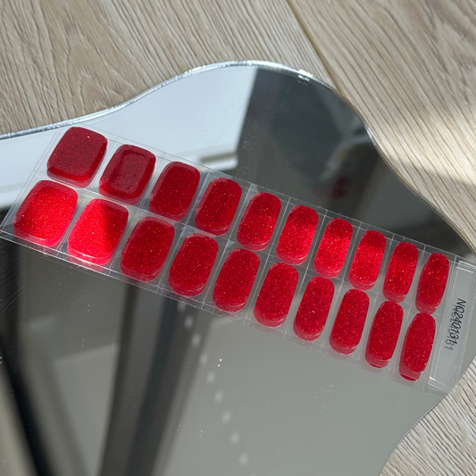 glittery red gel nail strips